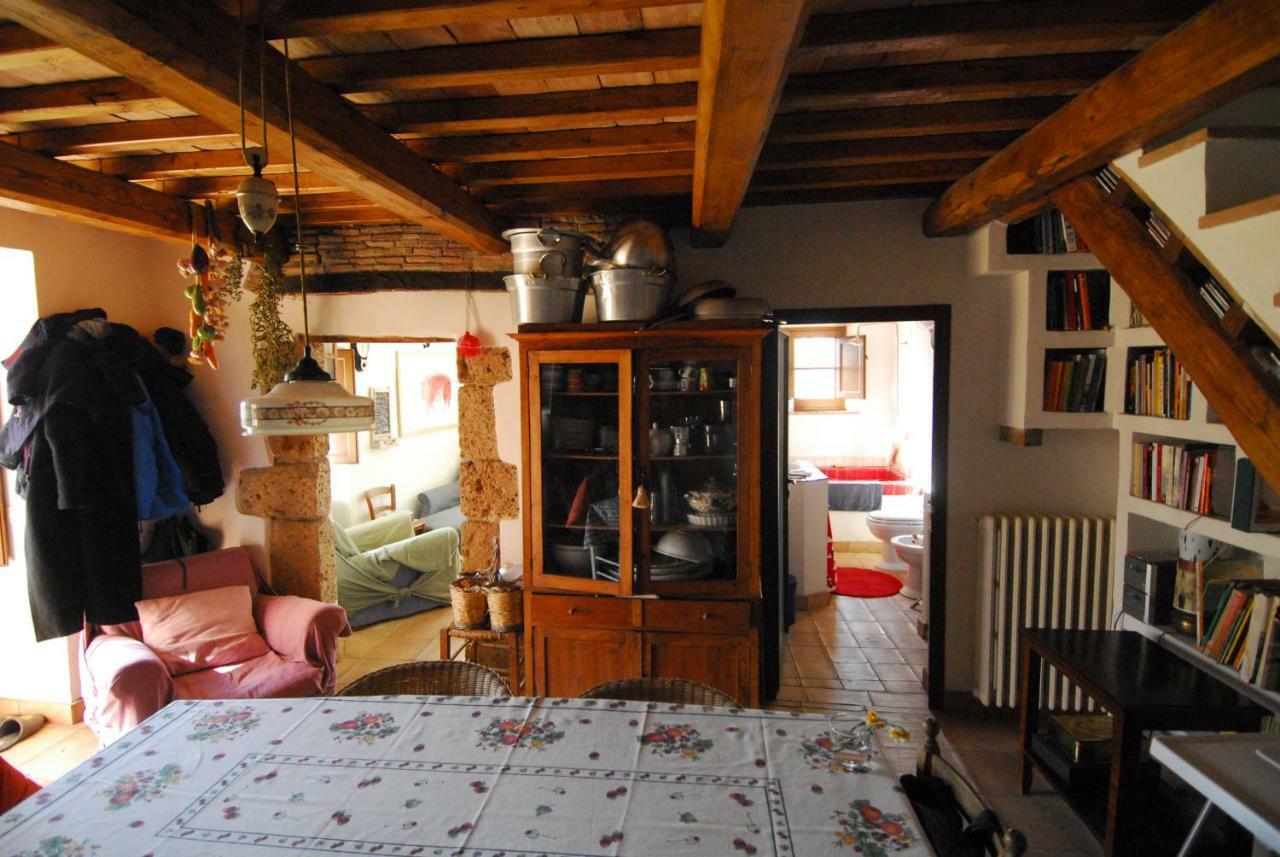 Casa Con Vista Mozzafiato Su Civita Di Bagnoregio Villa Lubriano Exterior photo